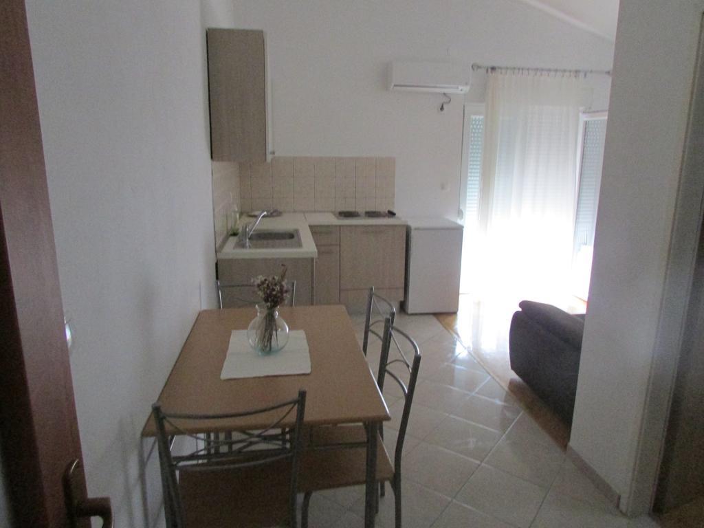 Apartmani I Sobe Grga Стариград-Пакленица Номер фото